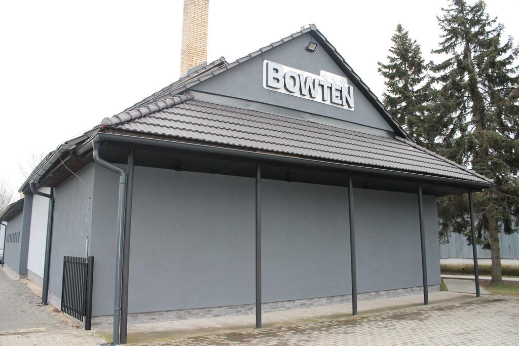 Penzion Bowten Secovce 外观 照片